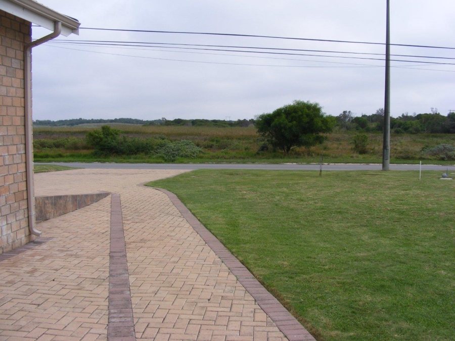 3 Bedroom Property for Sale in Paradise Beach Eastern Cape